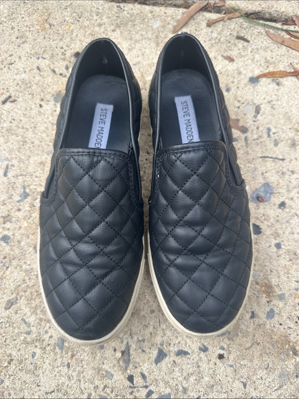 Steve Madden Ecentrcq Black Quilted Slip-On Loafers